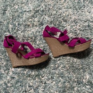 Guess wedges used a few times